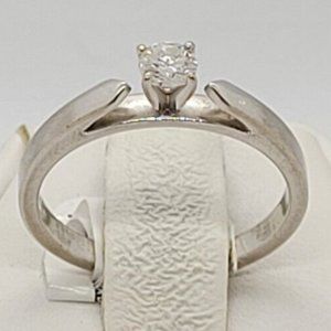 (N71914-1) Ladies 14K White Gold Ring